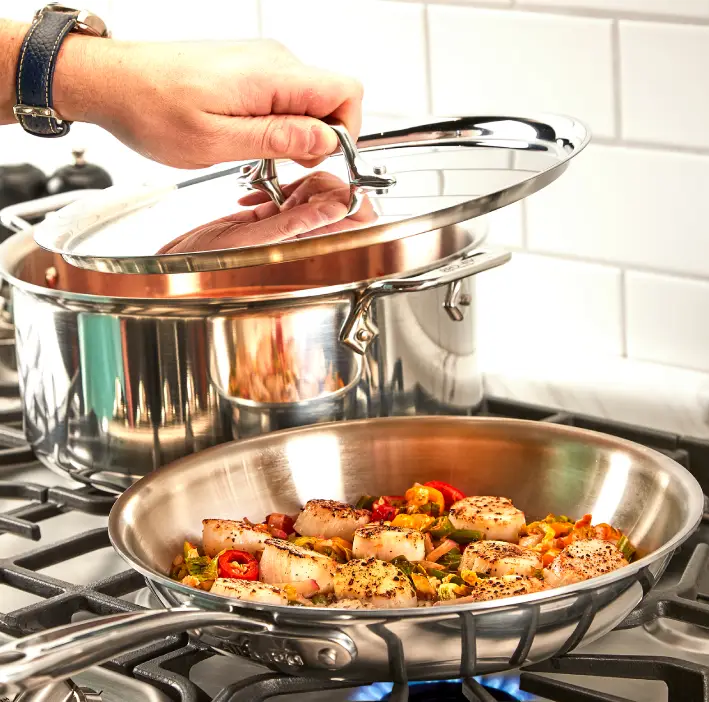 Elevate Your Culinary Game: The Indispensable Calphalon 1.5 Qt Stainless Steel Saucepan