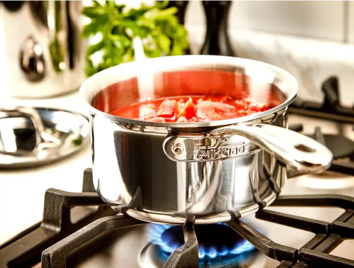 The Versatile 2.5 Quart Stainless Steel Saucepan: Your Kitchen’s Everyday Hero
