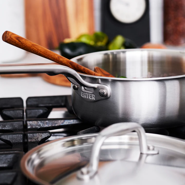 The Essential 2.5 Quart Stainless Steel Saucepan: Your Kitchen’s Workhorse